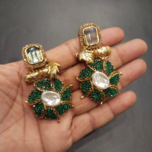 STYLISH EARINGS